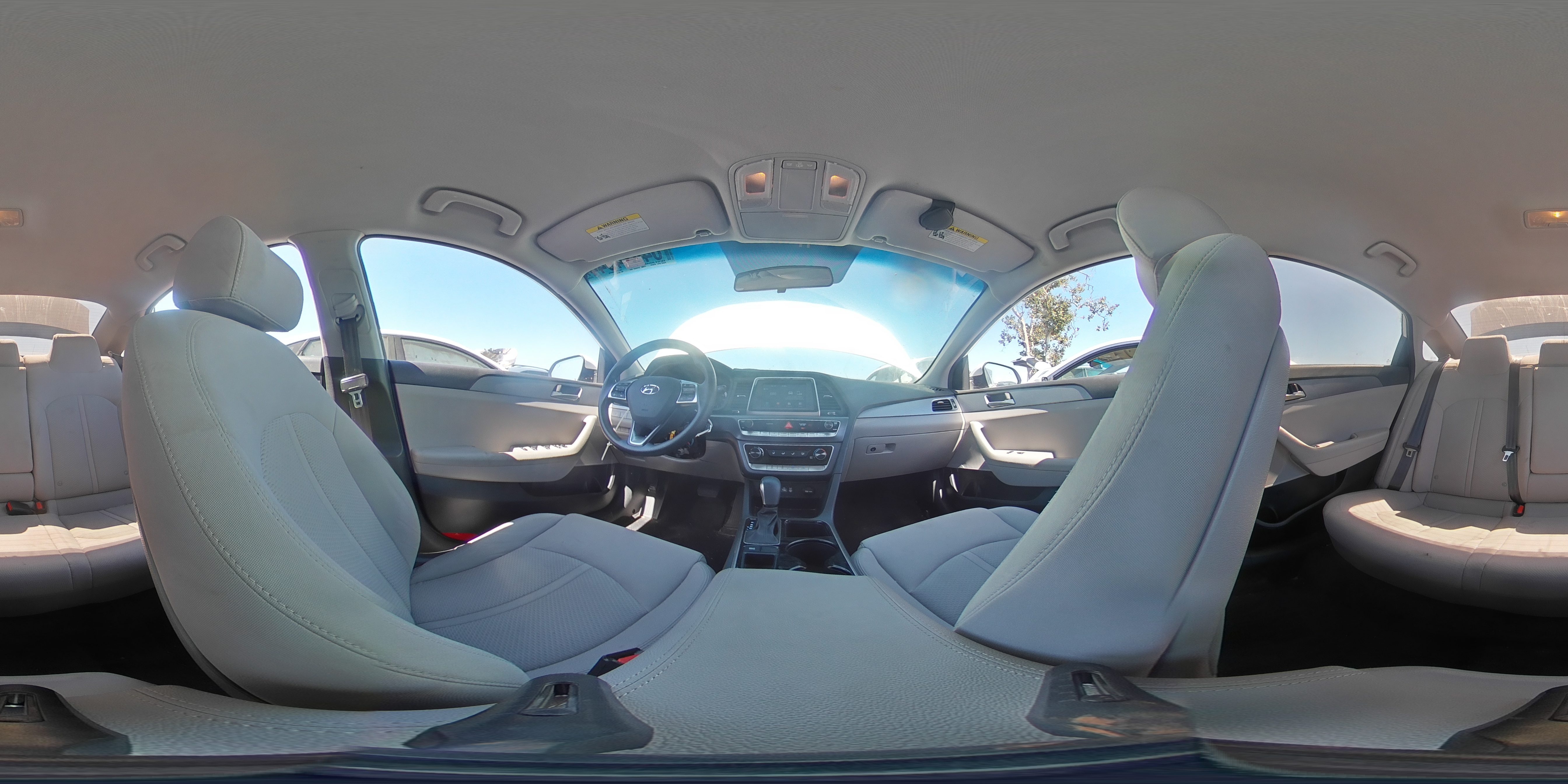2018 Hyundai Sonata - Image 12
