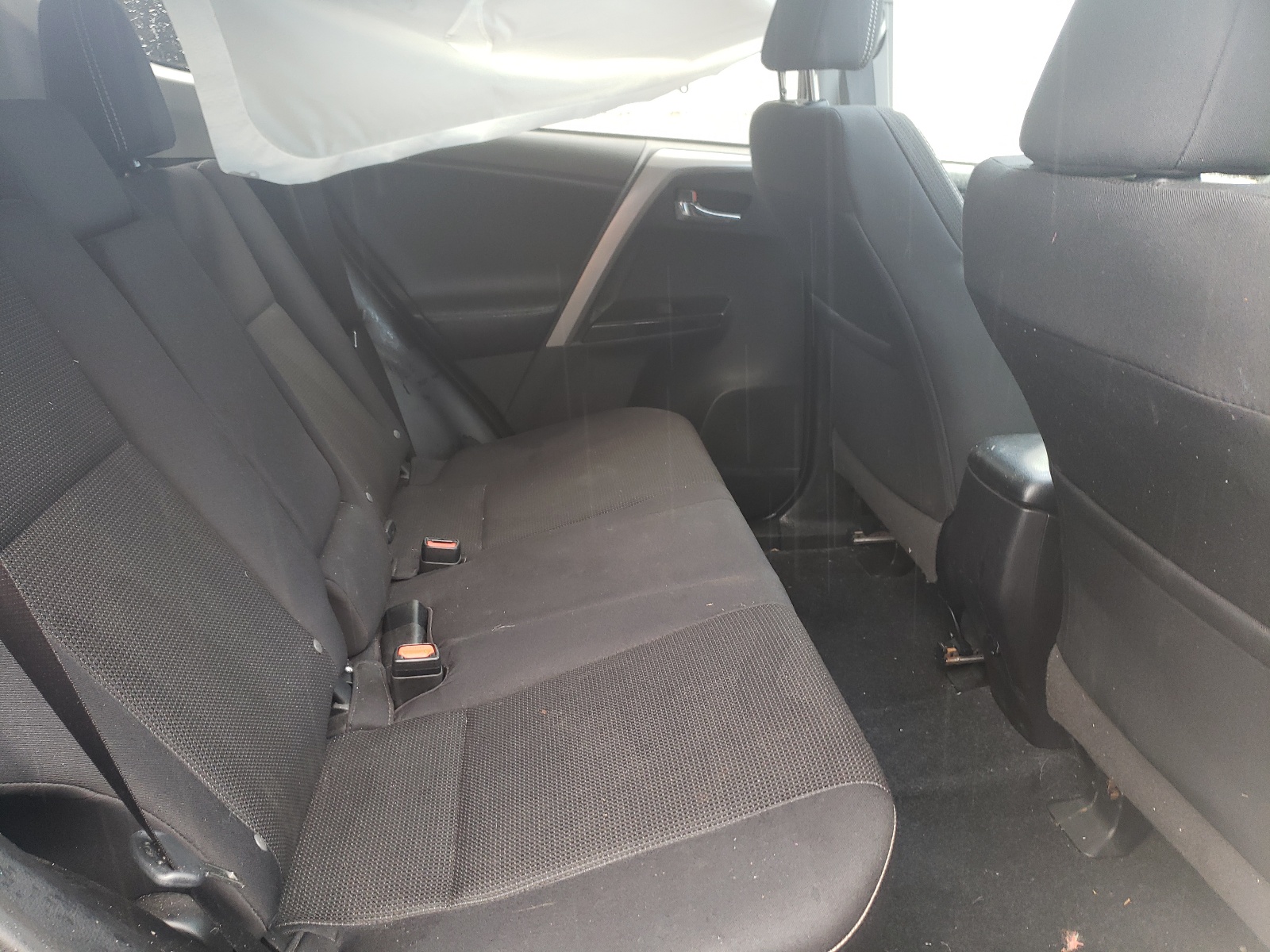 2T3RFREV9JW830729 2018 Toyota Rav4 Adventure