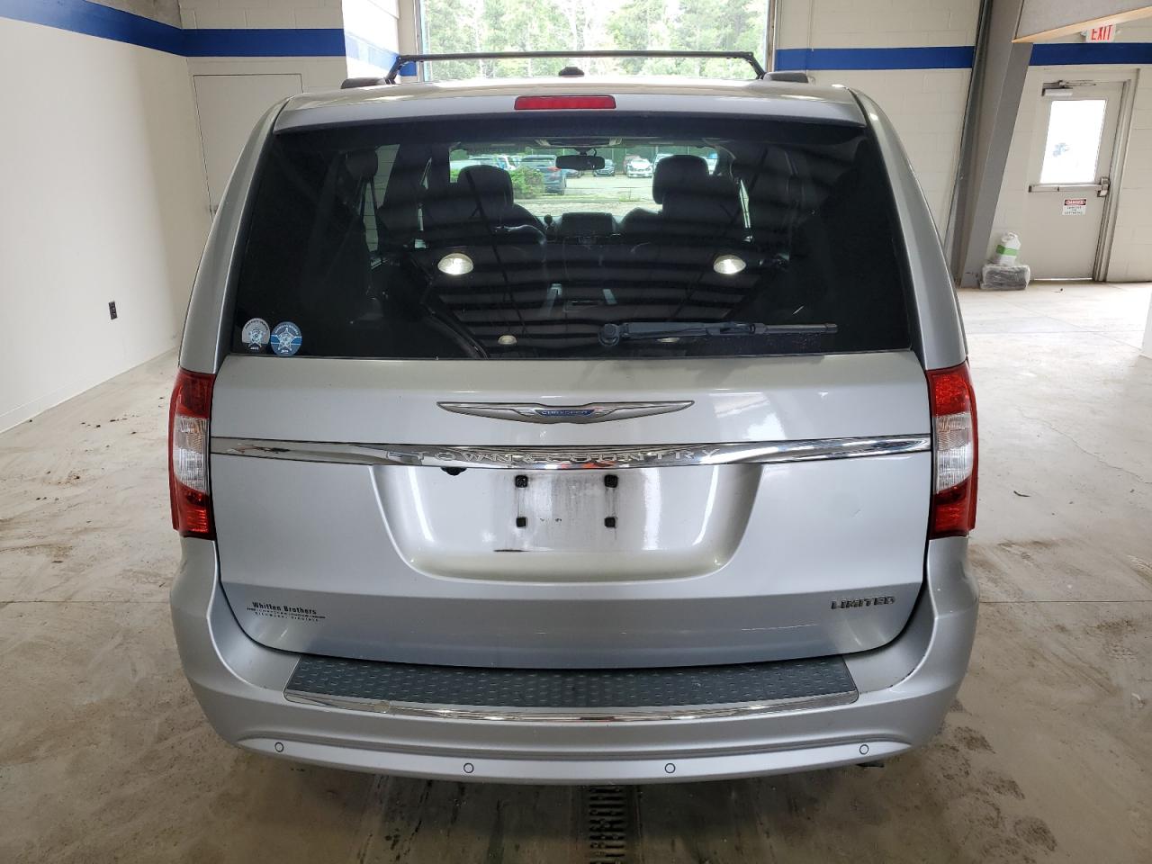 2011 Chrysler Town & Country Limited VIN: 2A4RR6DG8BR655324 Lot: 64818804