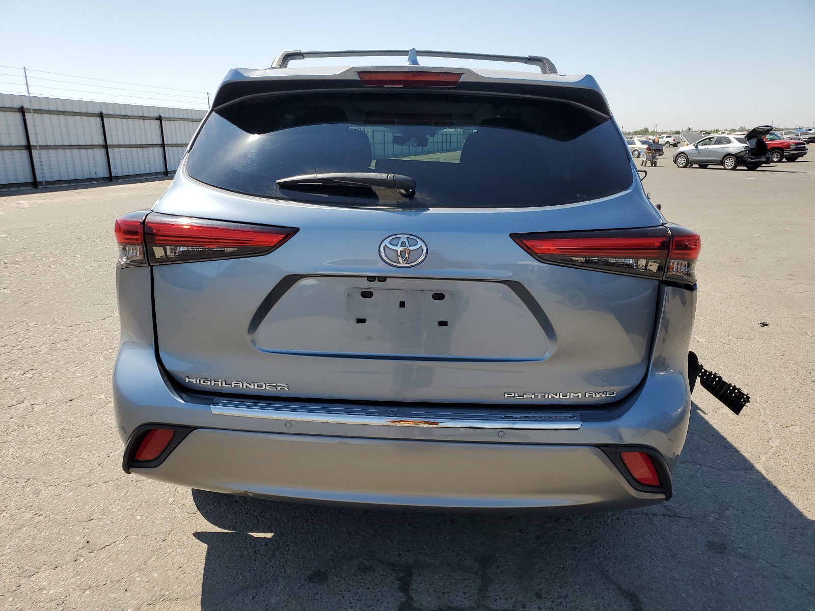 5TDFZRBH6MS158384 2021 Toyota Highlander Platinum