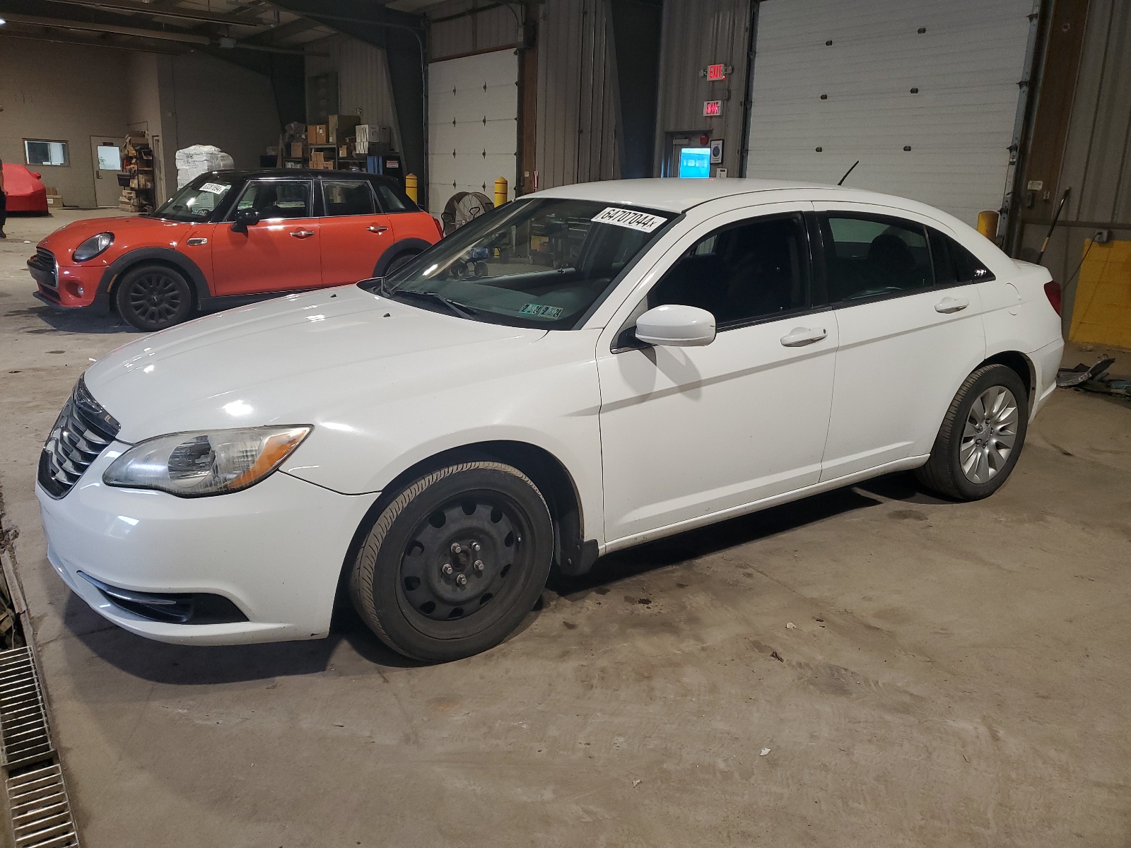 2014 Chrysler 200 Lx vin: 1C3CCBAG8EN101569