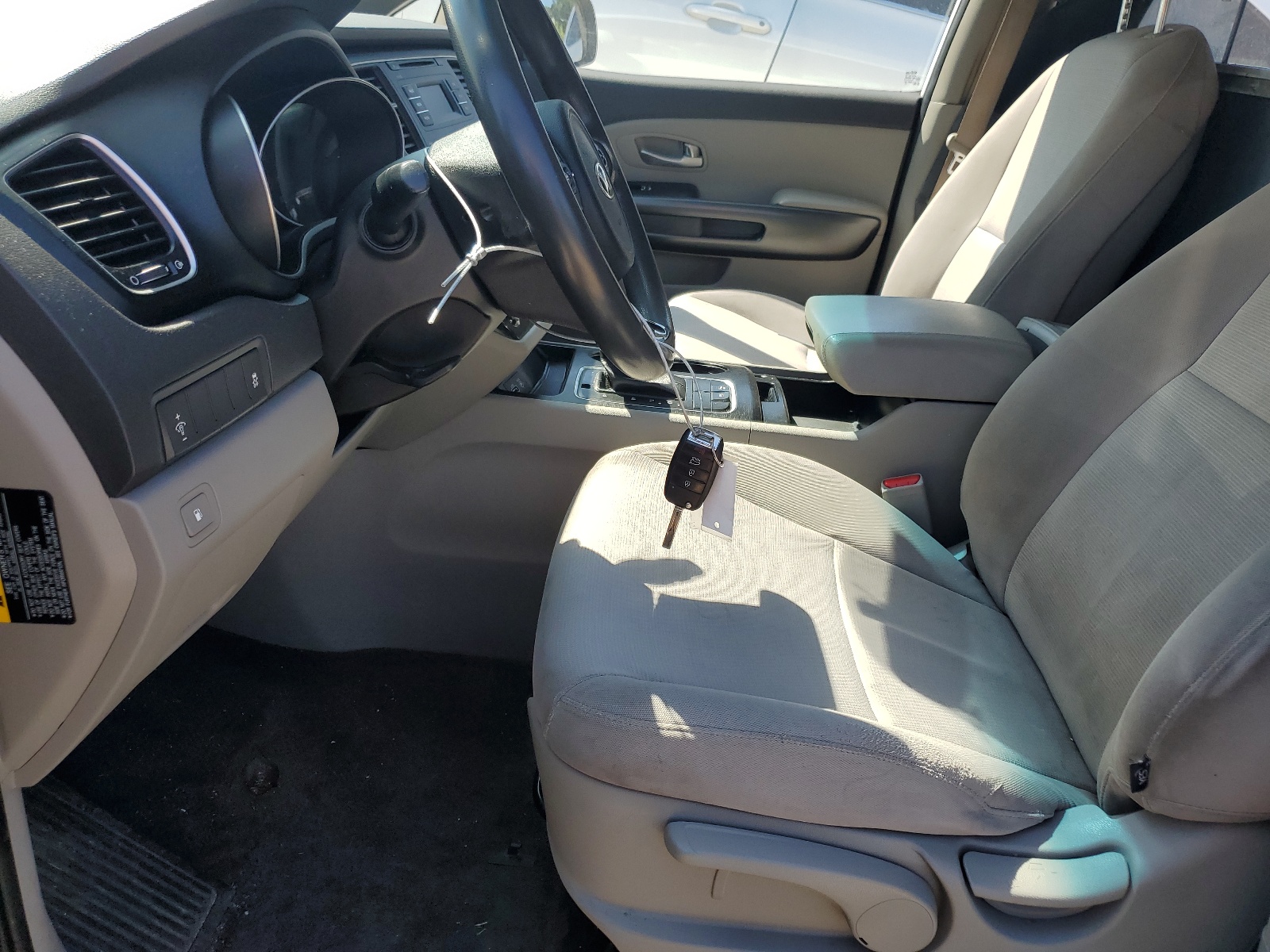 KNDMA5C10F6016432 2015 Kia Sedona L