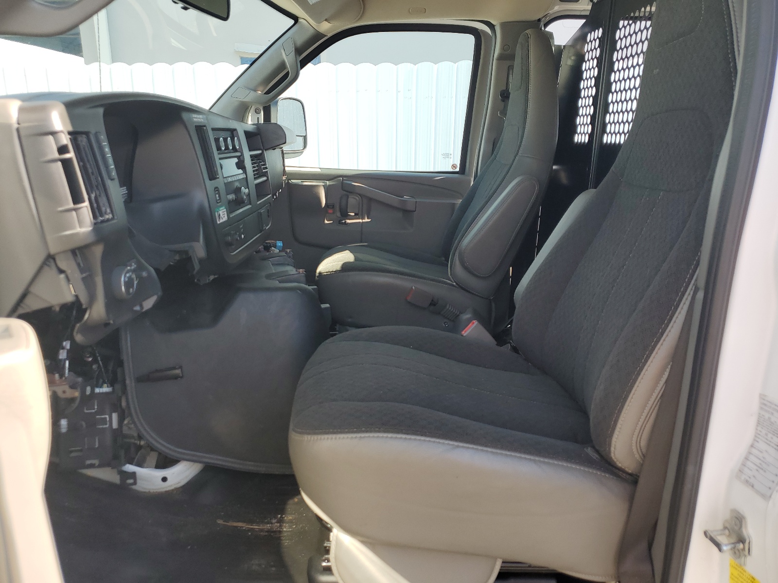 1GTW7AFP0P1125911 2023 GMC Savana G2500