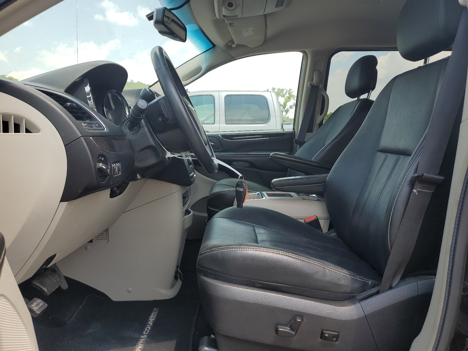 2C4RC1BG6GR213985 2016 Chrysler Town & Country Touring