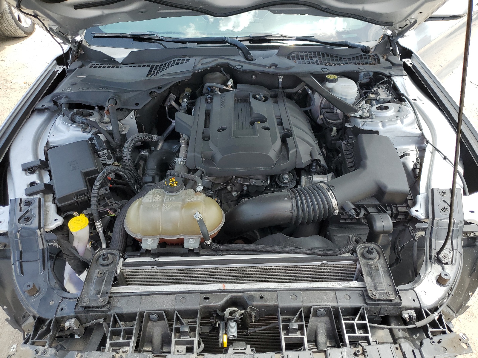 1FATP8UH9J5139190 2018 Ford Mustang