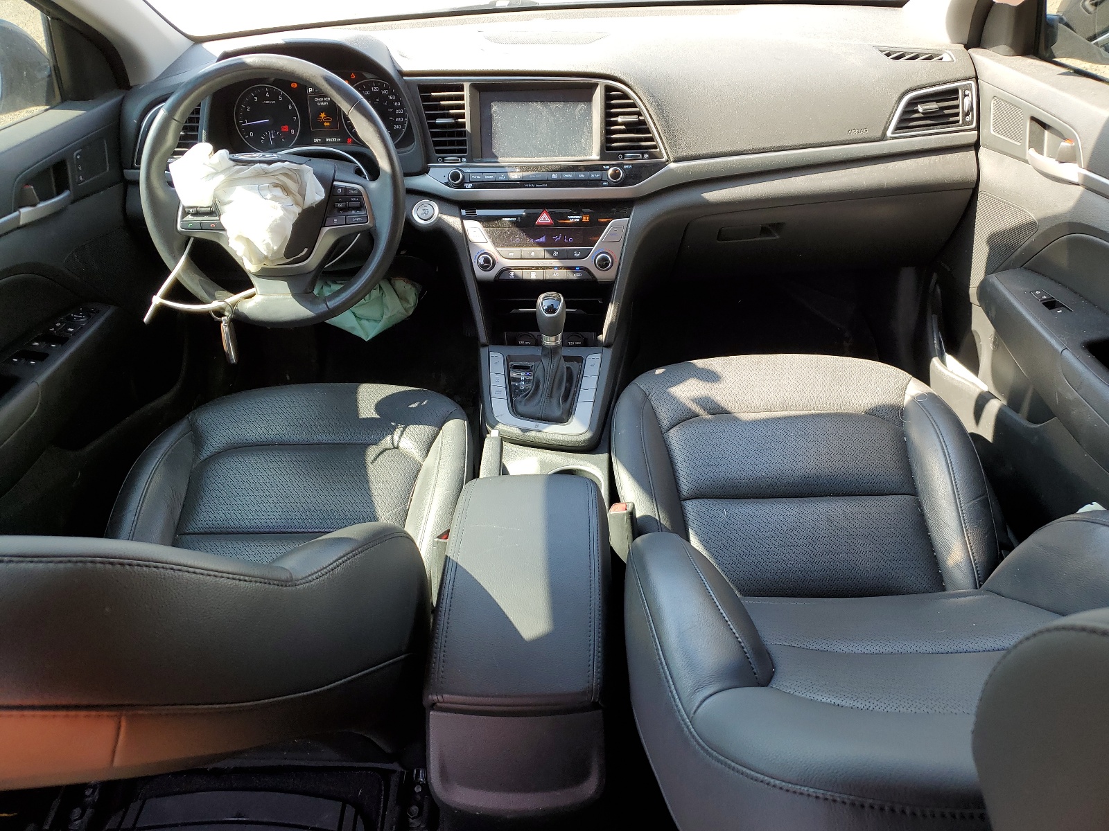 KMHD84LFXHU315647 2017 Hyundai Elantra Se