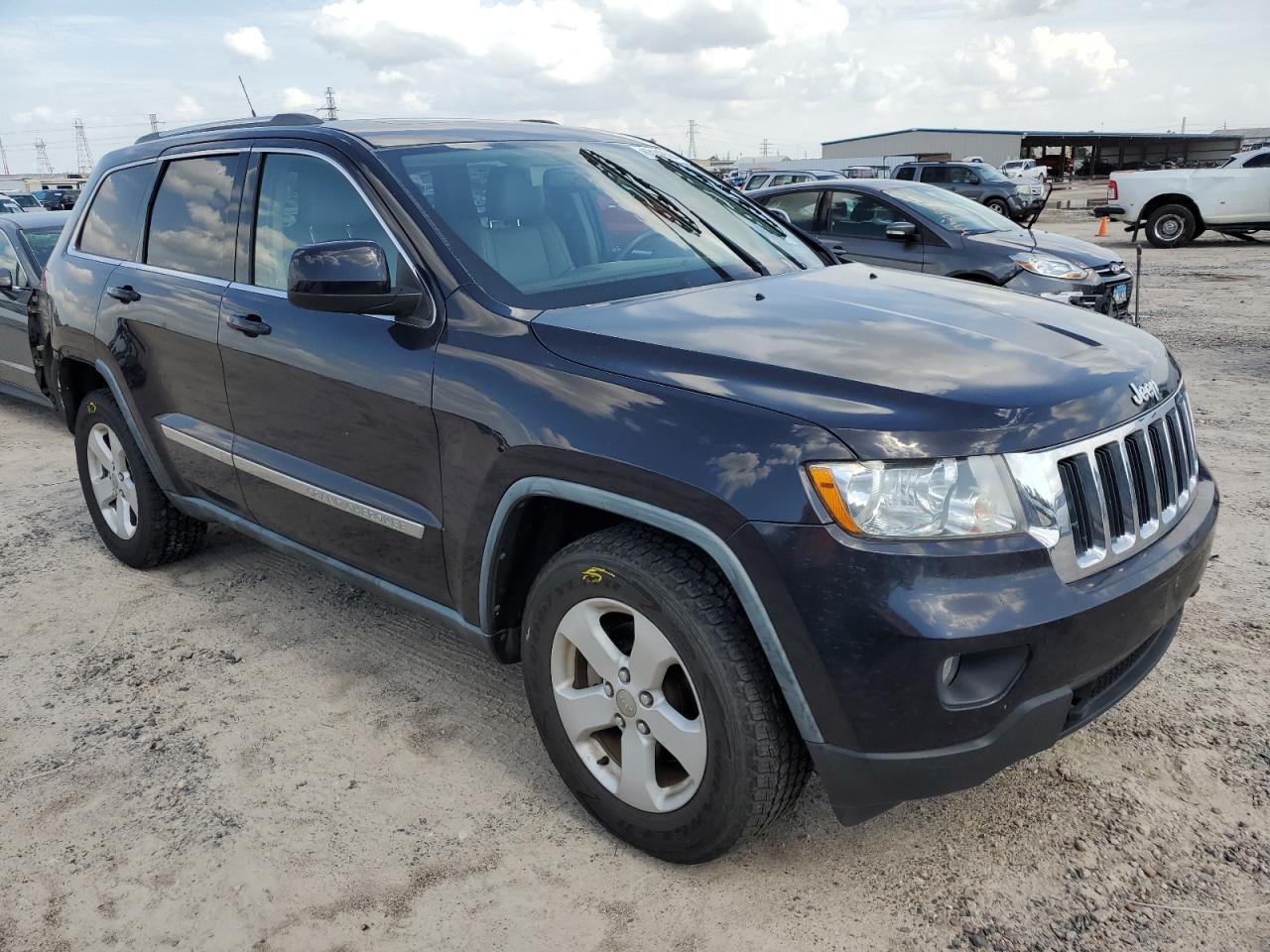 2011 Jeep Grand Cherokee Laredo VIN: 1J4RR4GT8BC529986 Lot: 63142584