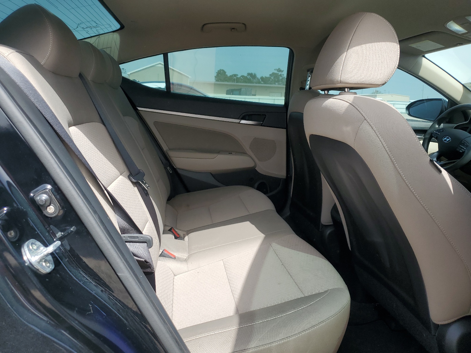 2019 Hyundai Elantra Sel vin: KMHD84LF5KU854751