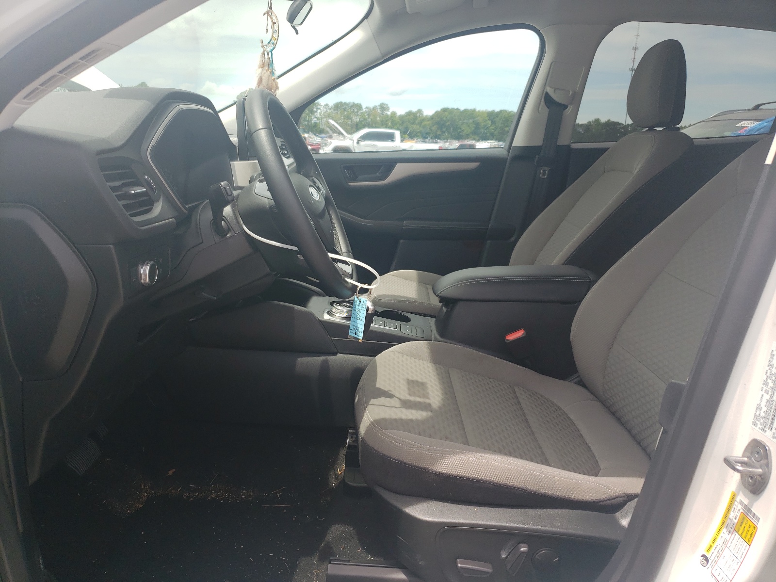 1FMCU0G66NUB13779 2022 Ford Escape Se