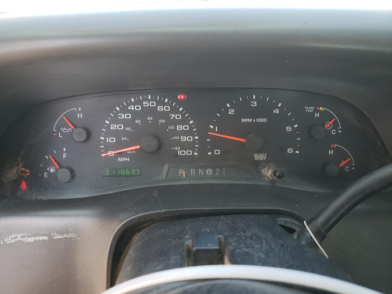 2004 Ford F250 - Image 9