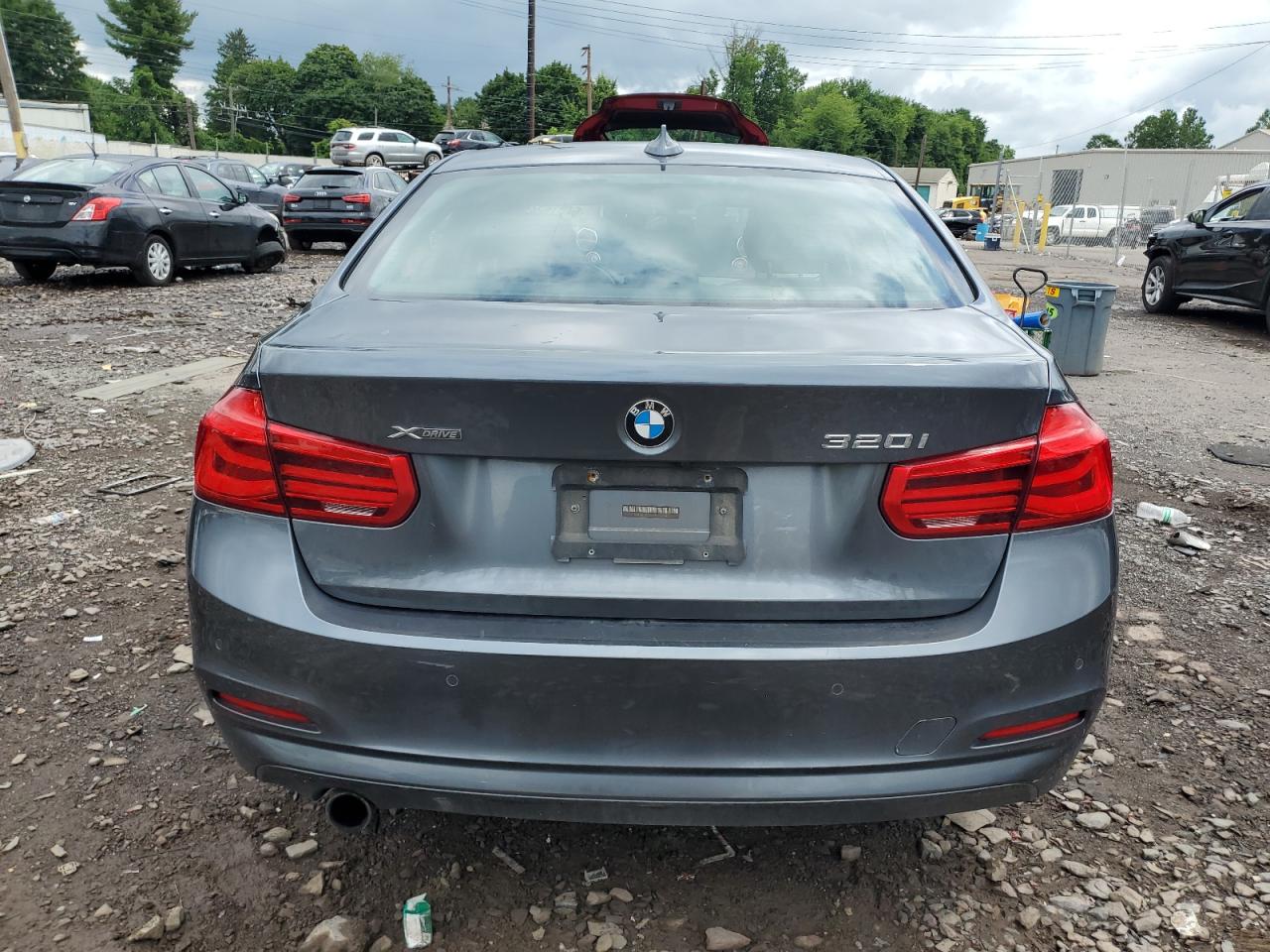 WBA8E5G32HNU44798 2017 BMW 320 Xi