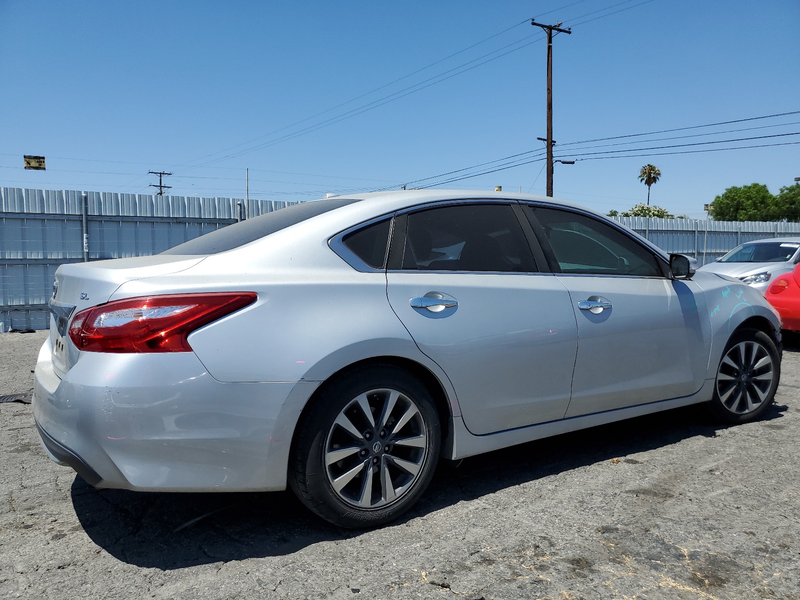 2017 Nissan Altima 2.5 vin: 1N4AL3AP7HC173409