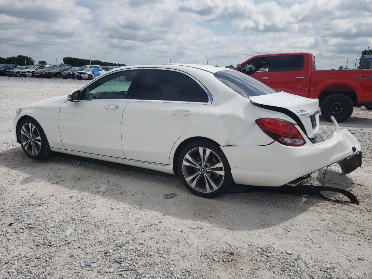 55SWF4JB2JU281879 2018 MERCEDES-BENZ C CLASS - Image 2