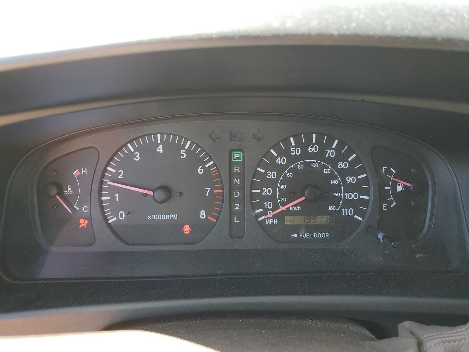 4T3ZF13C2YU261168 2000 Toyota Sienna Le