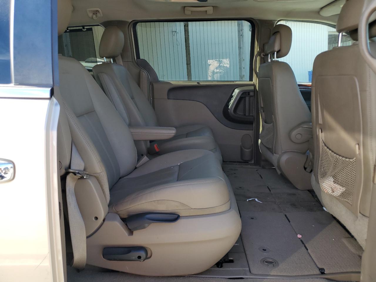 2016 Chrysler Town & Country Touring L VIN: 2C4RC1CG3GR188512 Lot: 61373424