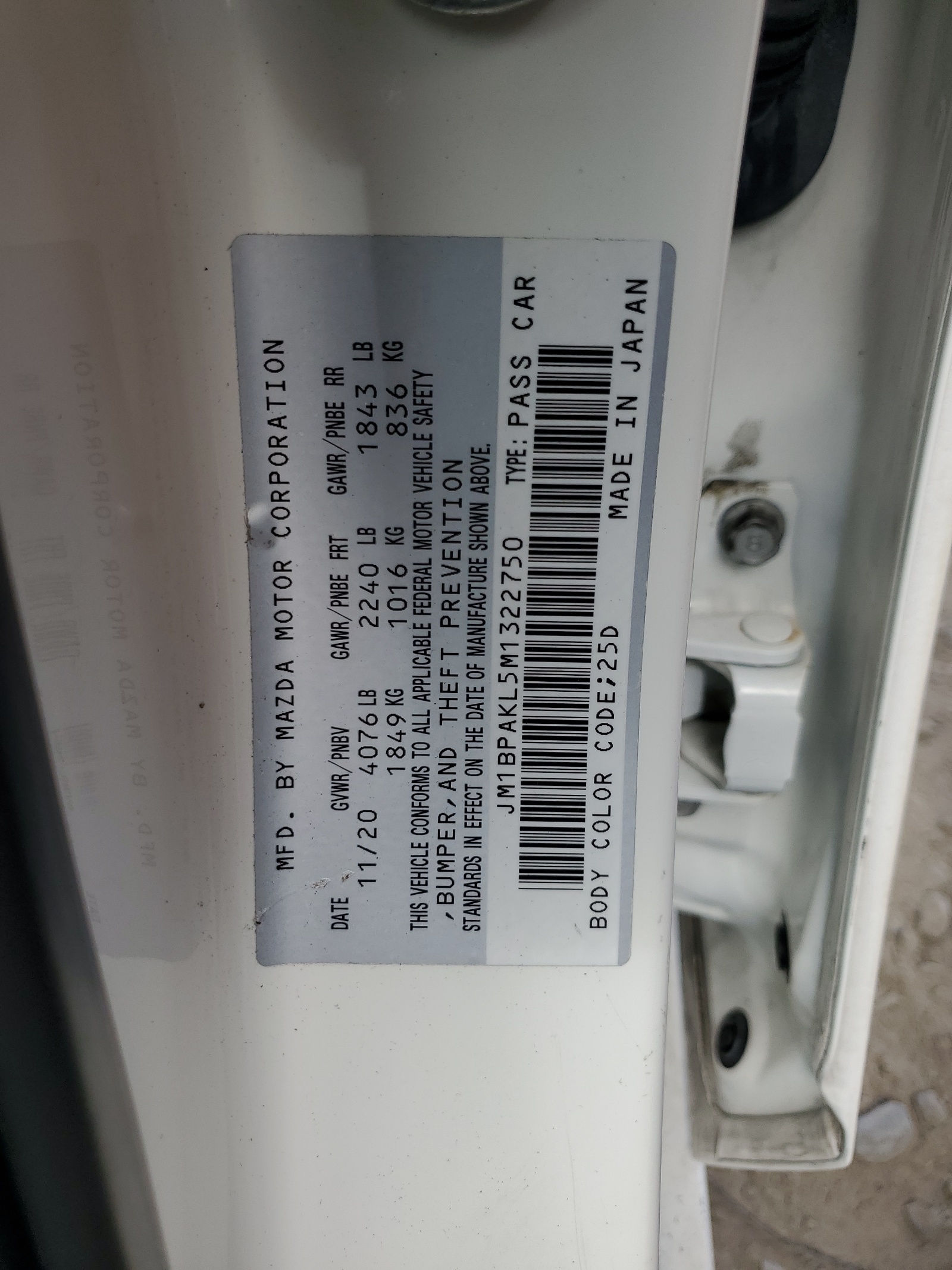 JM1BPAKL5M1322750 2021 Mazda 3 Select