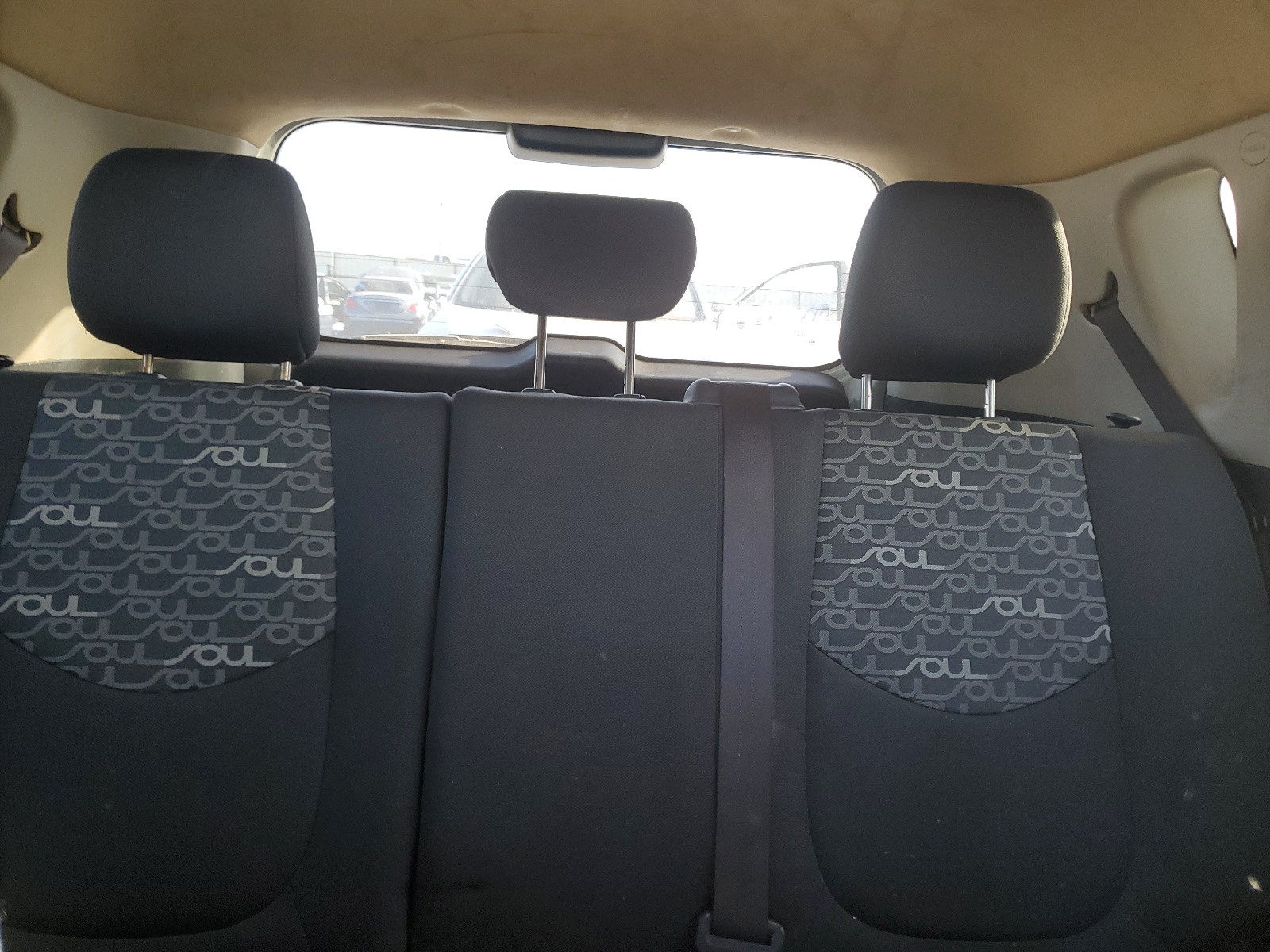 KNDJT2A20B7715913 2011 Kia Soul +