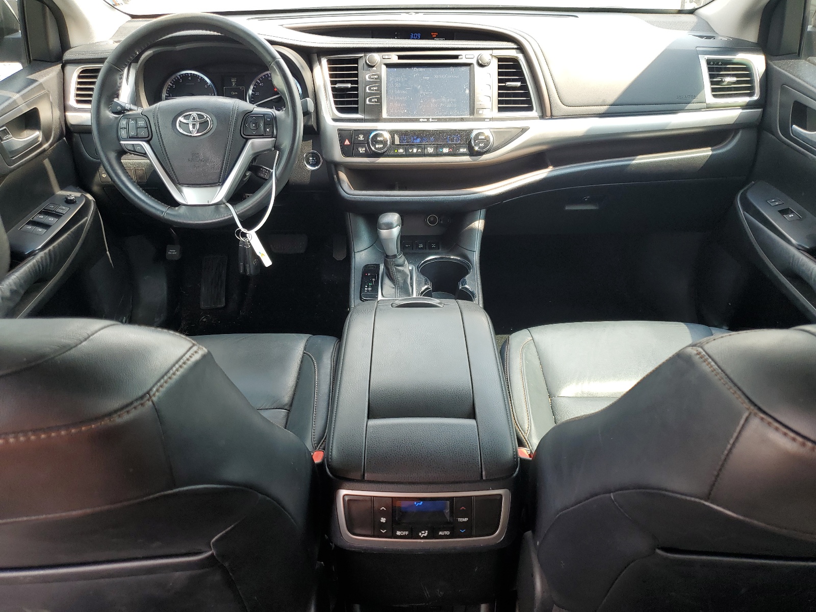 5TDJKRFH8ES059477 2014 Toyota Highlander Xle