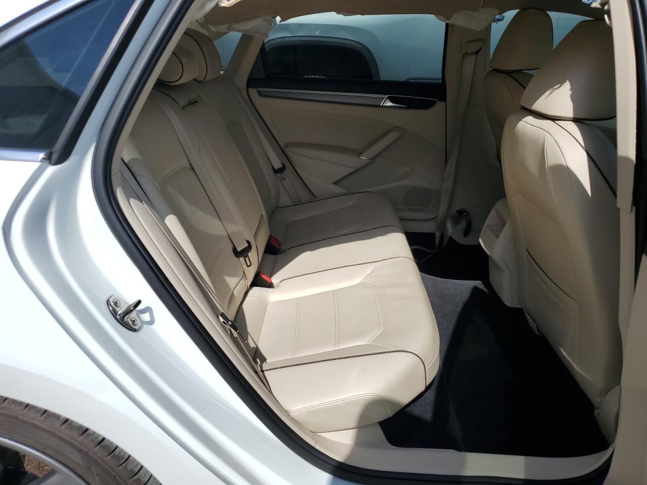 2017 Volkswagen Passat R-Line VIN: 1VWDT7A39HC054172 Lot: 65106174