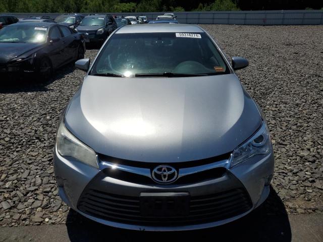 Седаны TOYOTA CAMRY 2015 Серебристый