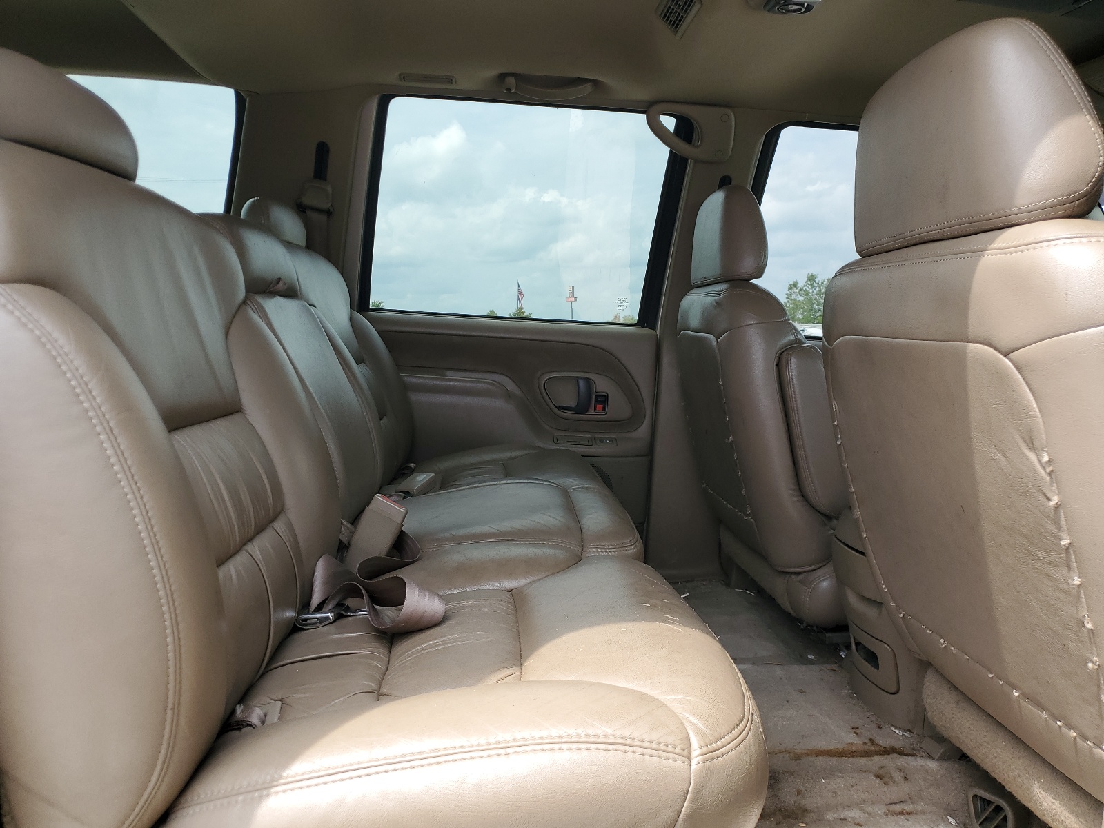 3GKGK26J1XG521629 1999 GMC Suburban K2500