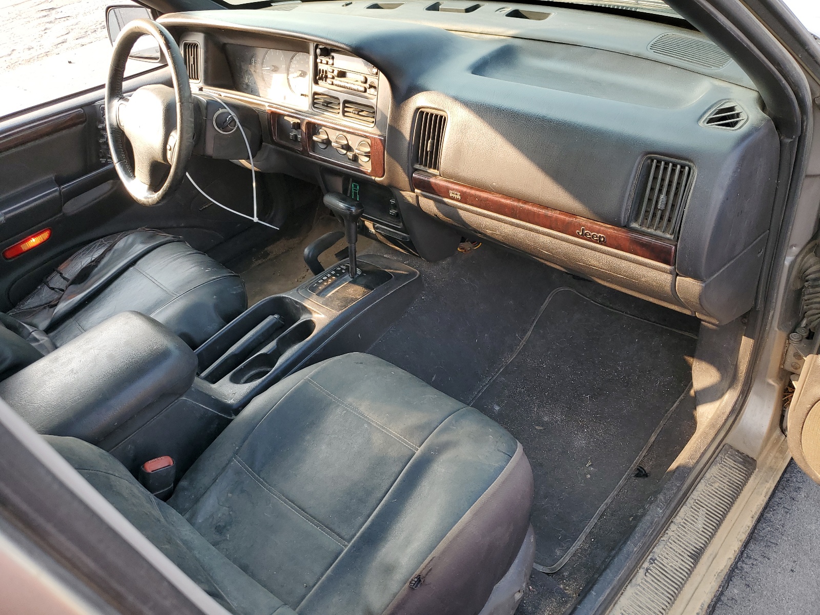 1J4GZ58Y4VC729128 1997 Jeep Grand Cherokee Laredo