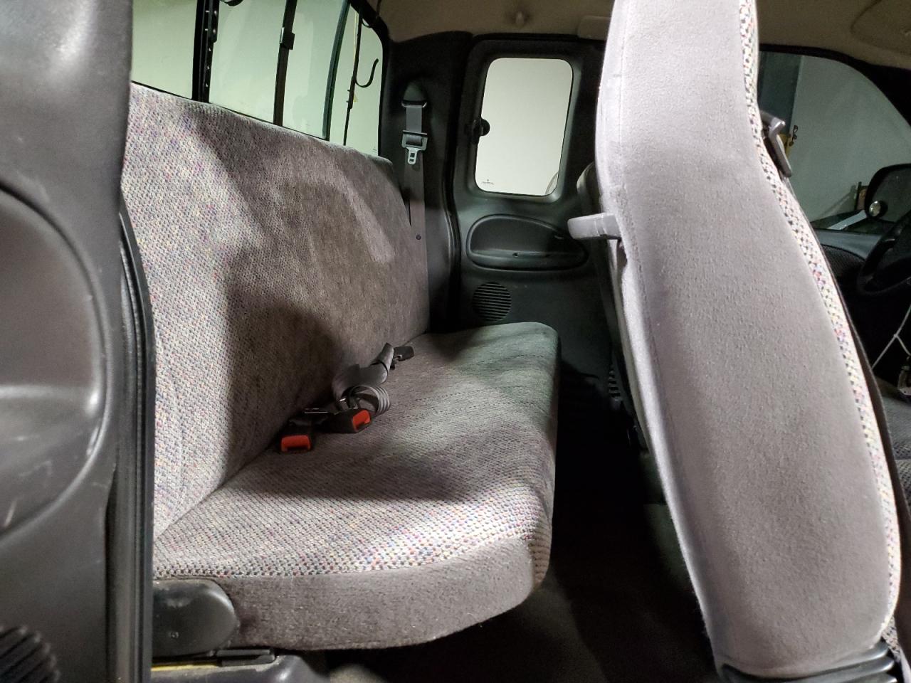 2000 Dodge Ram 1500 VIN: 1B7HF13Z4YJ119001 Lot: 63482974