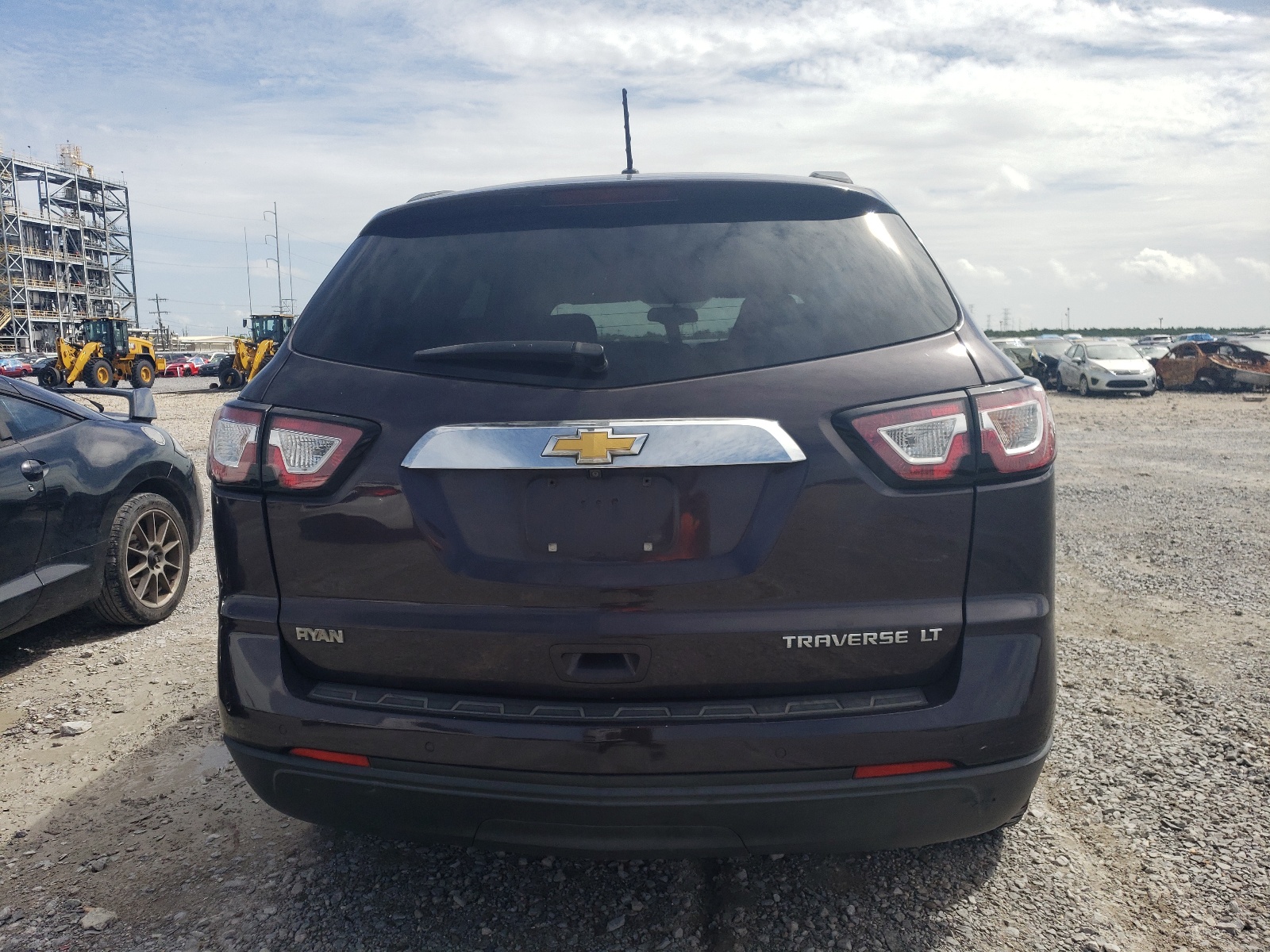 1GNKRHKD8FJ166015 2015 Chevrolet Traverse Lt