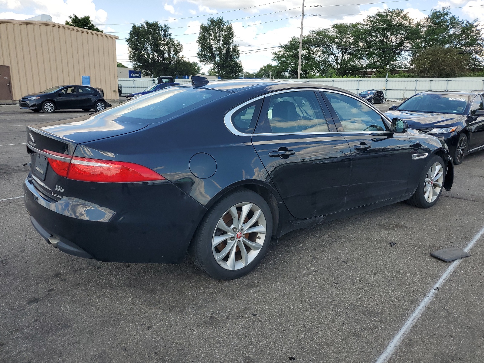 SAJBJ4FX1KCY79271 2019 Jaguar Xf Premium