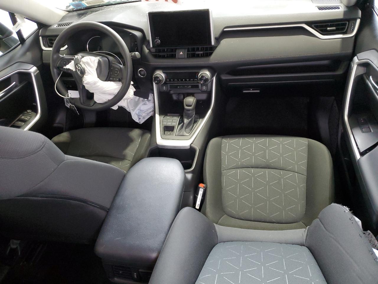 2024 Toyota Rav4 Xle VIN: 2T3P1RFV8RC446779 Lot: 64354884