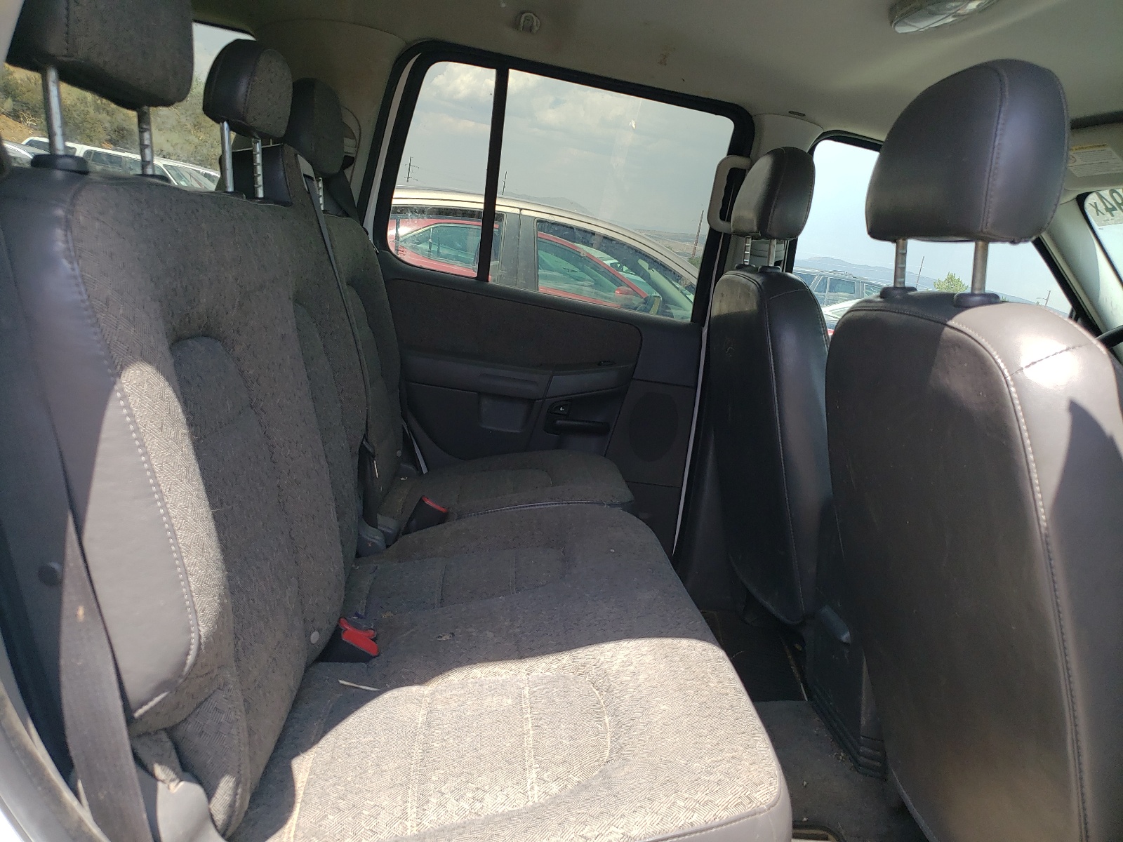 1FMDU72E44ZA96333 2004 Ford Explorer Xls