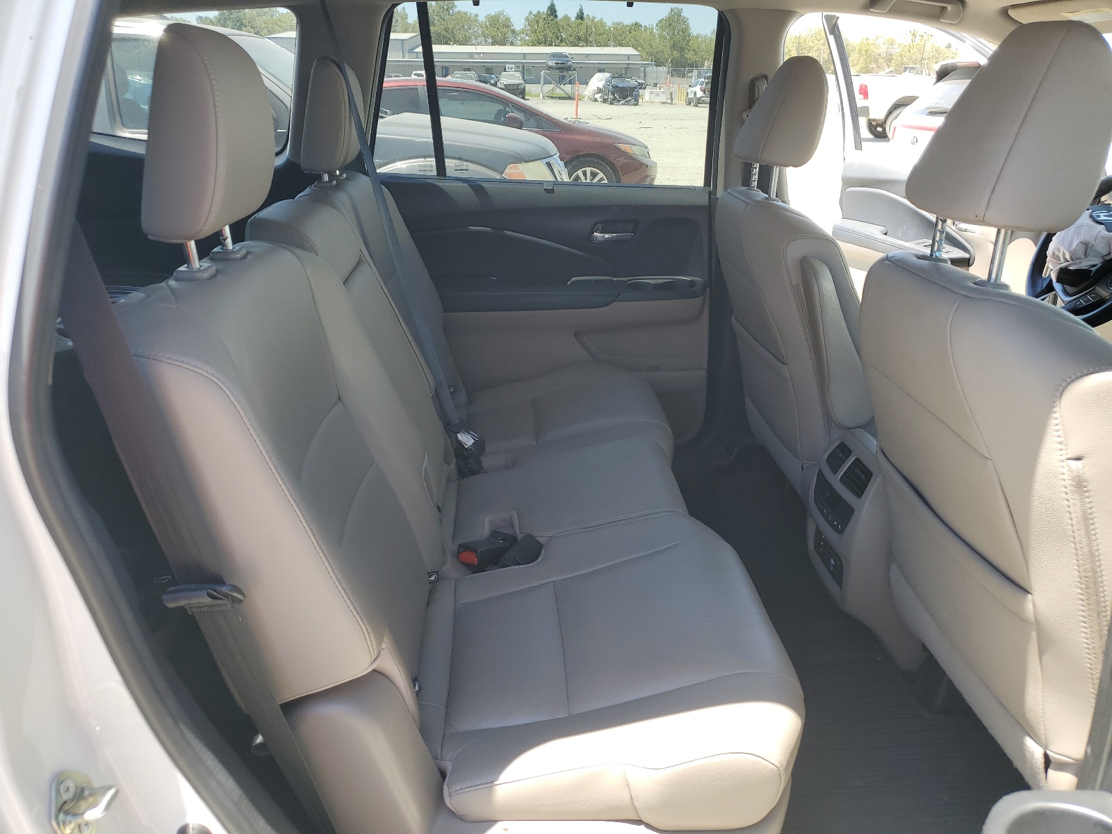 5FNYF5H83GB049701 2016 Honda Pilot Exl