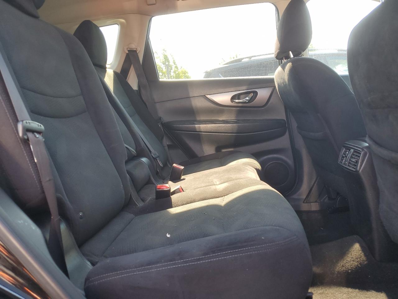 2014 Nissan Rogue - Image 11