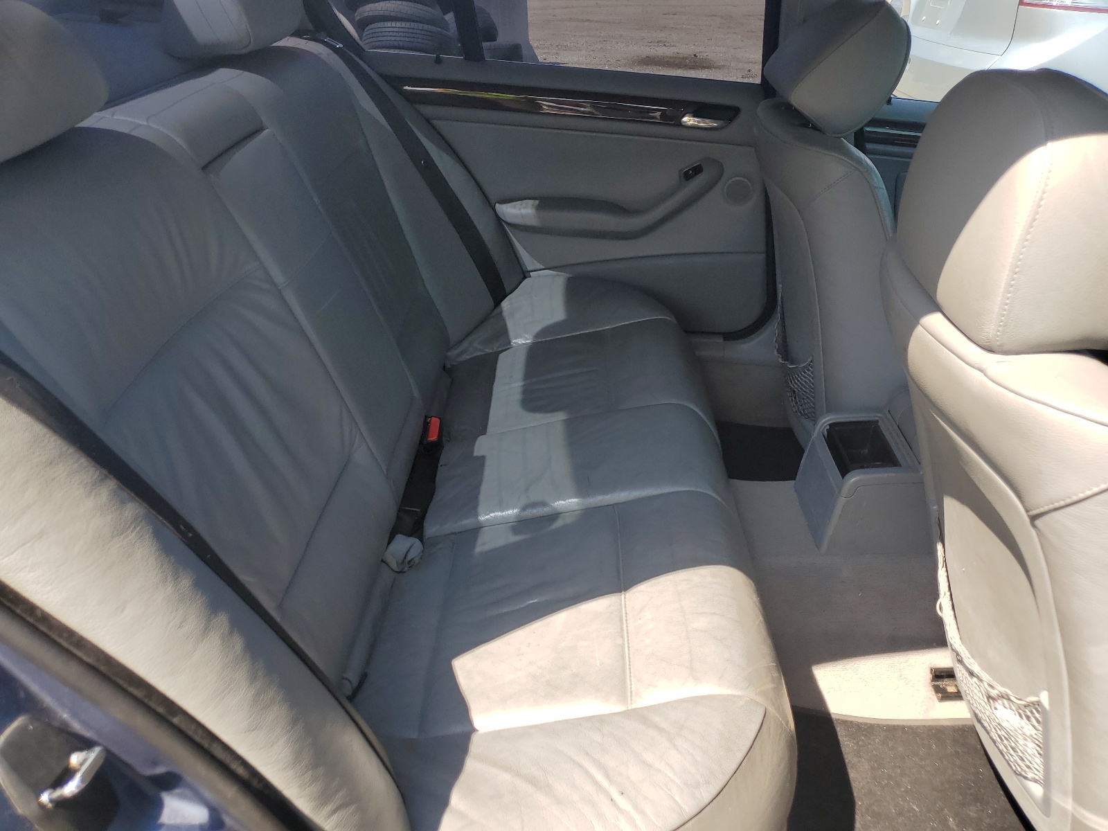 WBAAV53401FK46415 2001 BMW 330 I