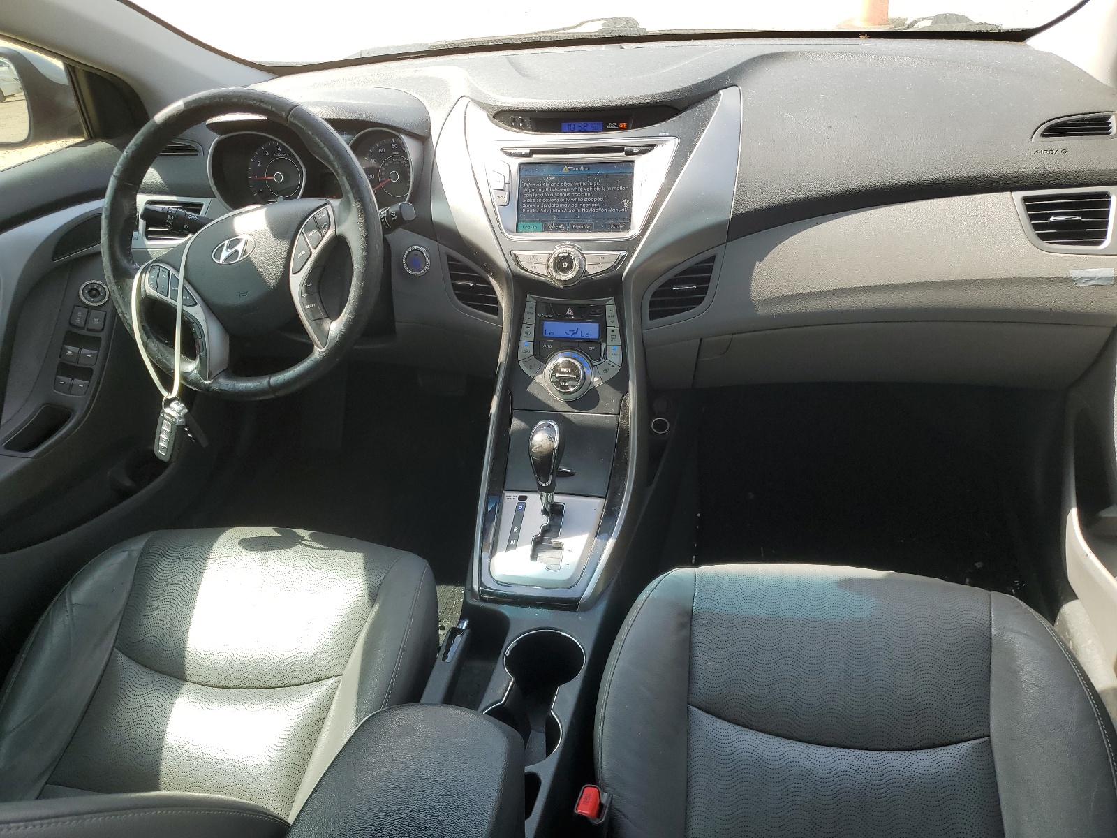 KMHDH4AE1DU883323 2013 Hyundai Elantra Gls