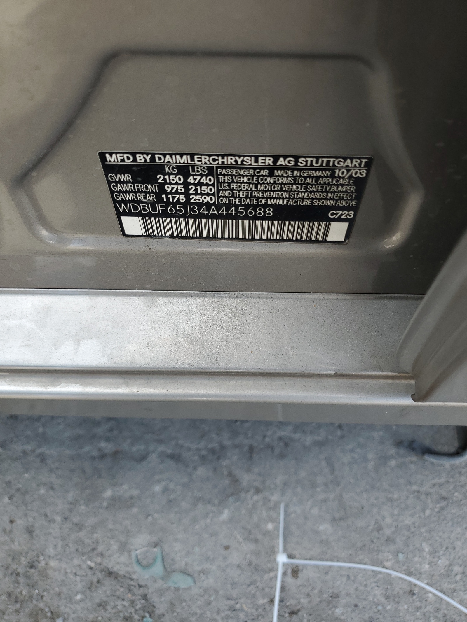 WDBUF65J34A445688 2004 Mercedes-Benz E 320