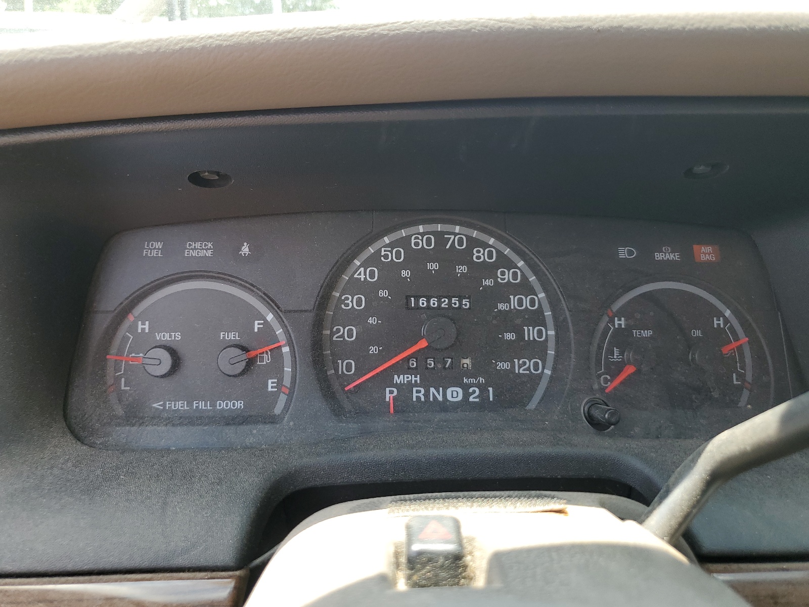 2FAFP73W21X131390 2001 Ford Crown Victoria