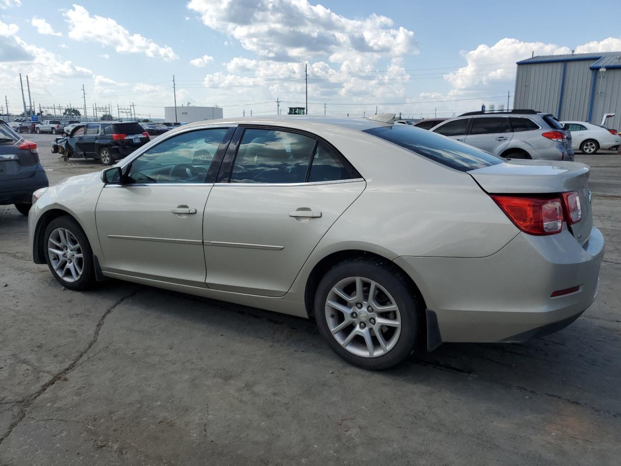 VIN 1G11C5SA5GF144108 2016 CHEVROLET MALIBU no.2