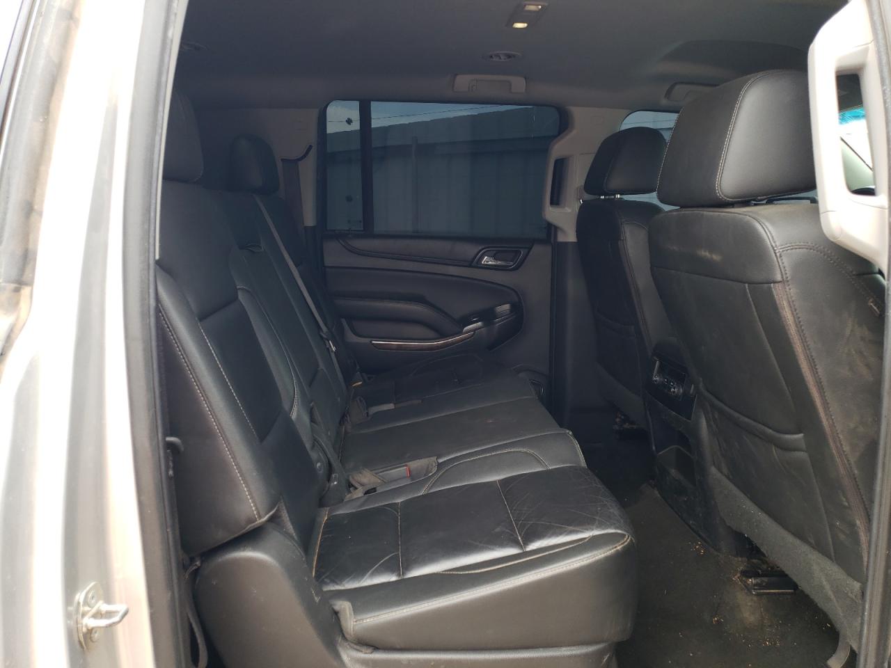 1GNSKHKC7JR104305 2018 Chevrolet Suburban K1500 Lt