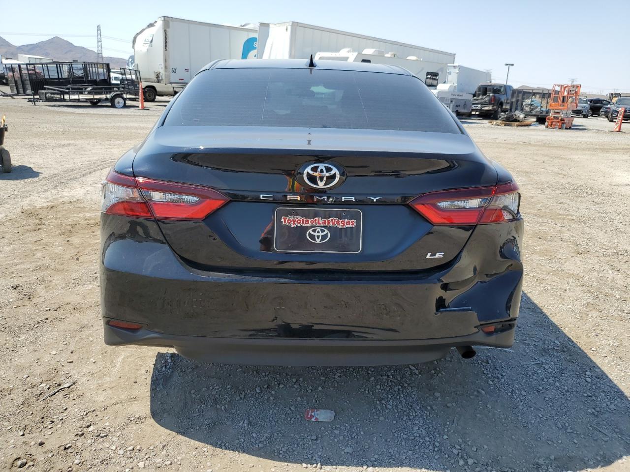 4T1C11AK1MU422949 2021 Toyota Camry Le