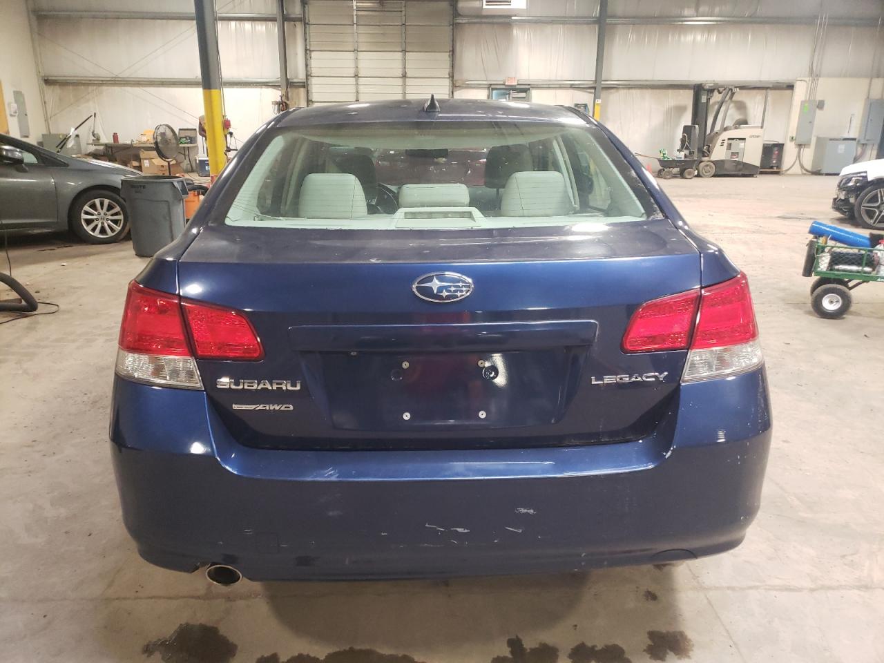 2011 Subaru Legacy 2.5I Limited VIN: 4S3BMCL62B3215895 Lot: 64681444