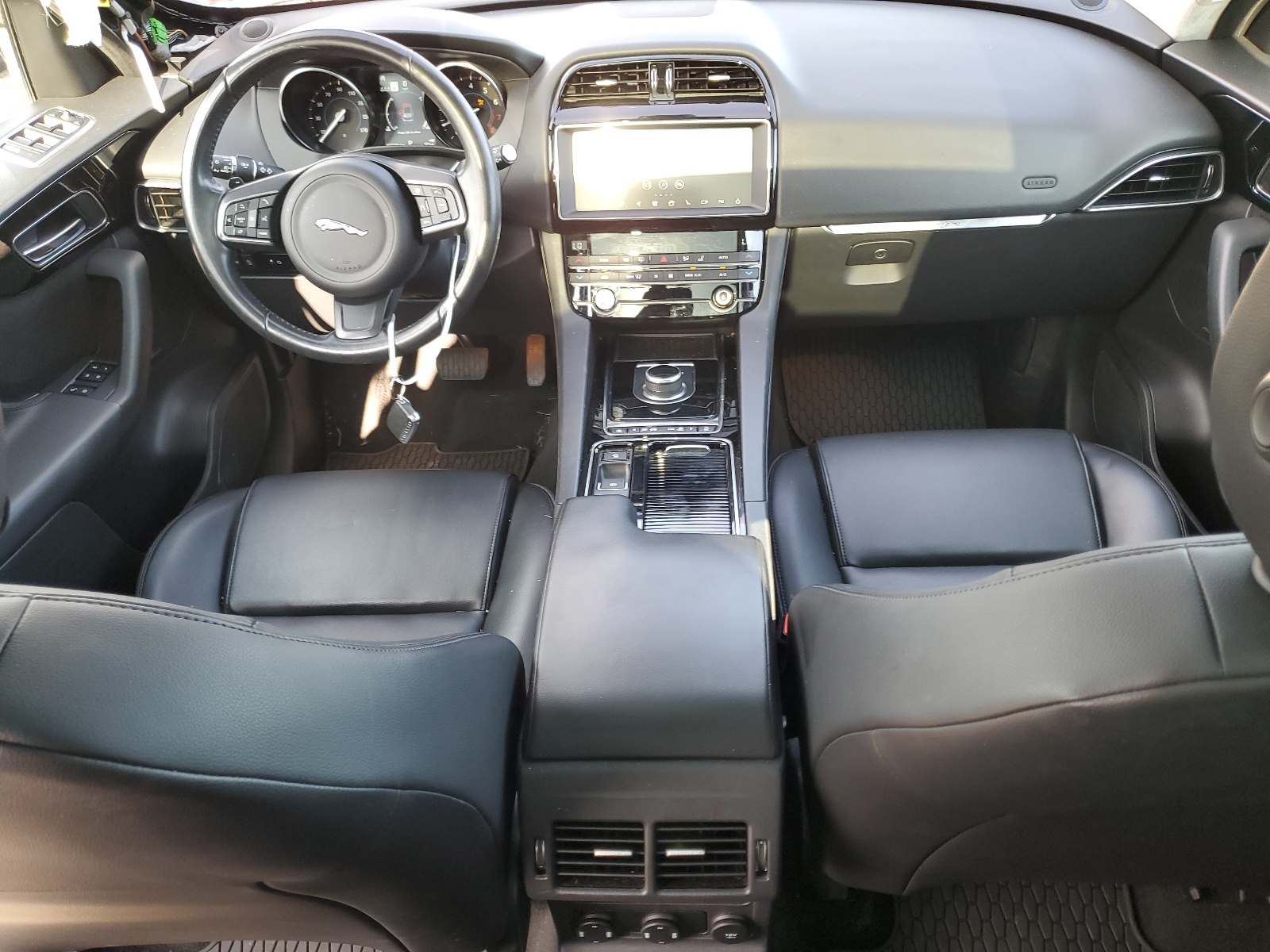 SADCJ2FX3LA619219 2020 Jaguar F-Pace Premium