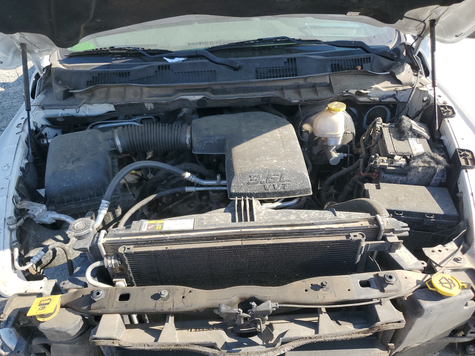 1C6RR6GG8JS298815 2018 Ram 1500 Slt