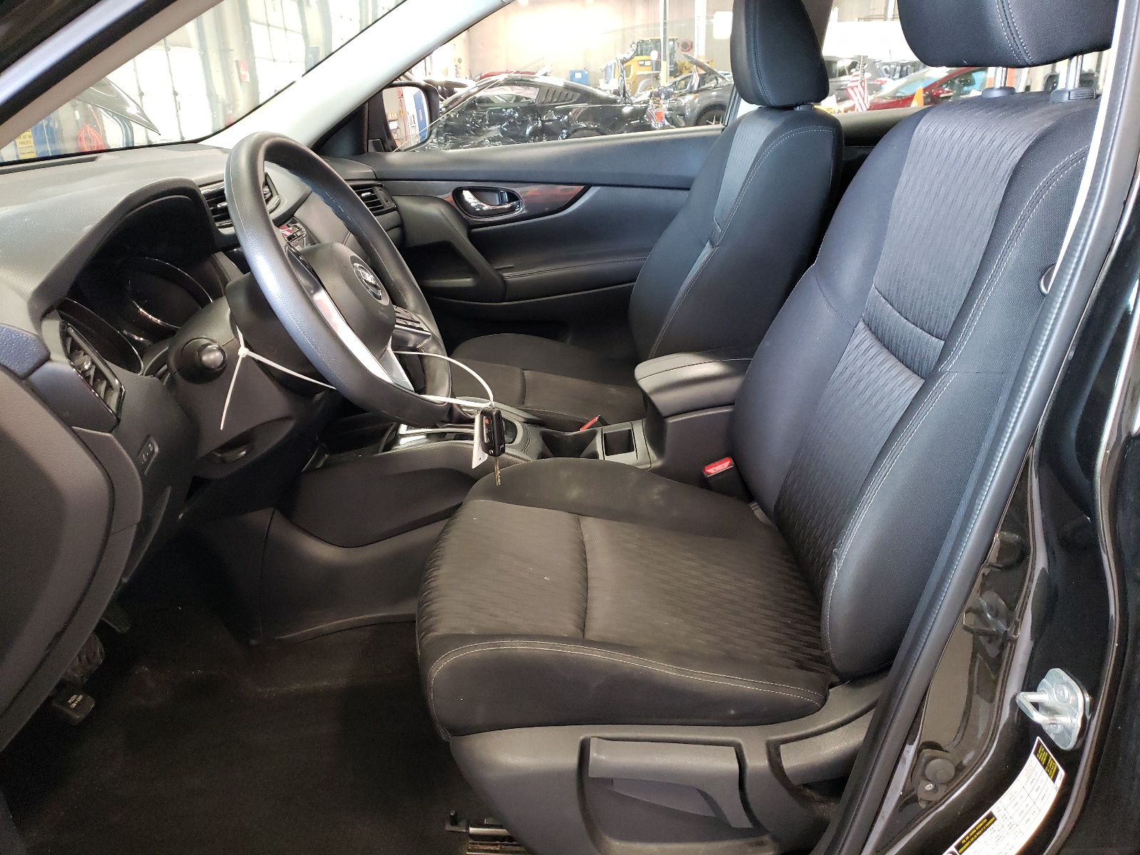 KNMAT2MV6HP513978 2017 Nissan Rogue S