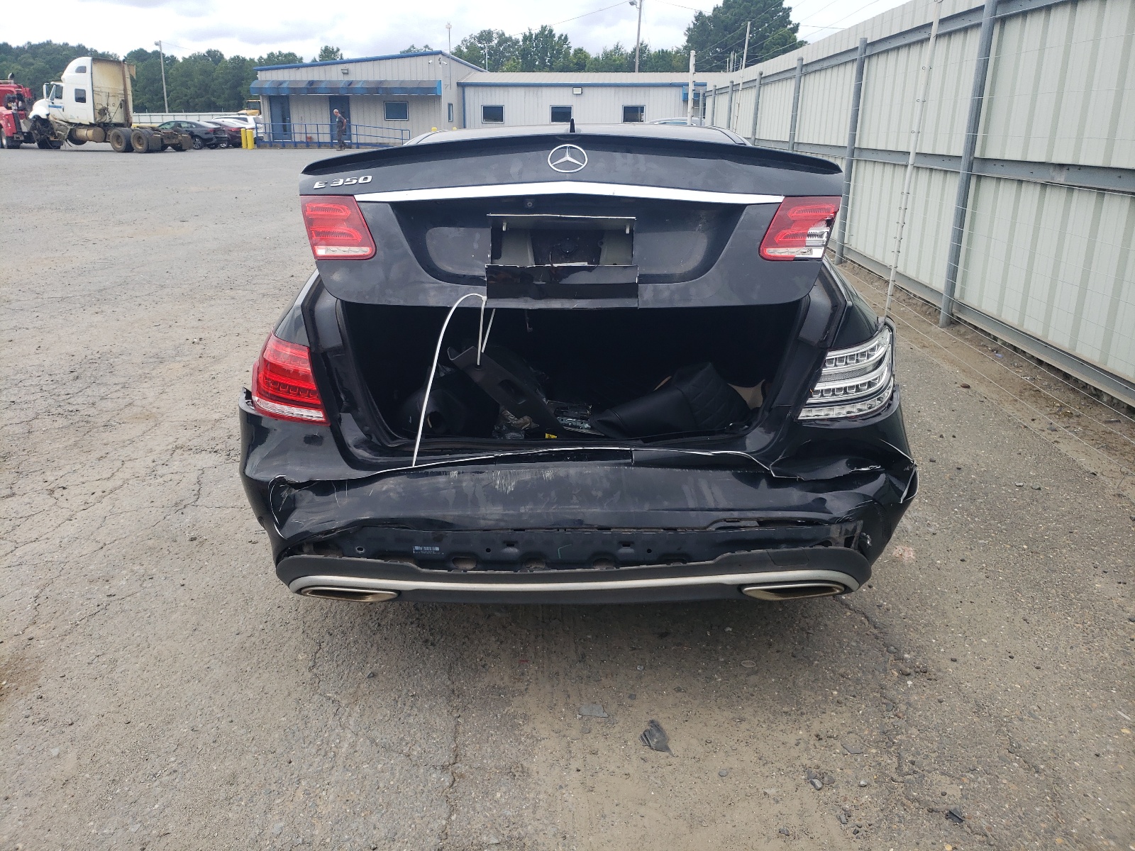 WDDHF5KB0EB051917 2014 Mercedes-Benz E 350