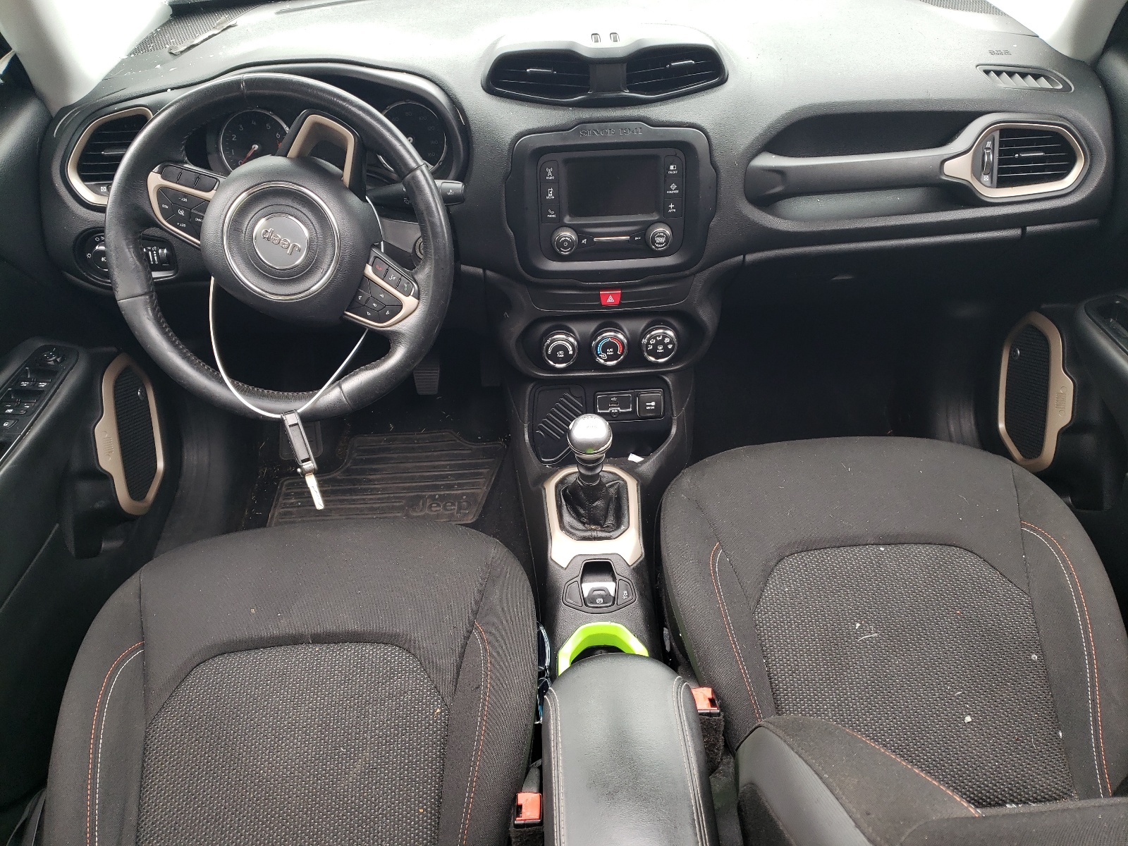ZACCJABW6GPD32367 2016 Jeep Renegade Latitude