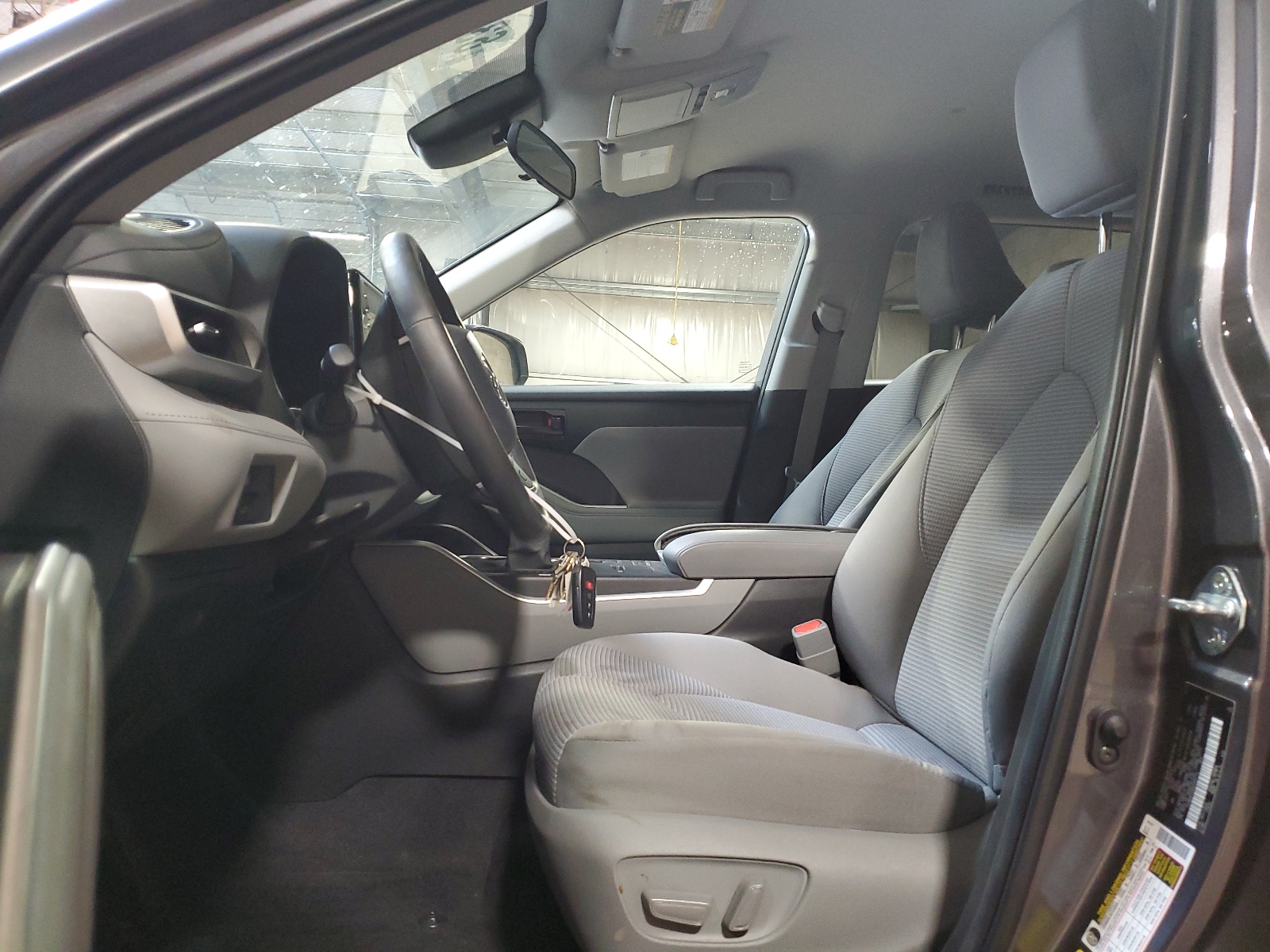 5TDBBRCH6NS085715 2022 Toyota Highlander Hybrid Le