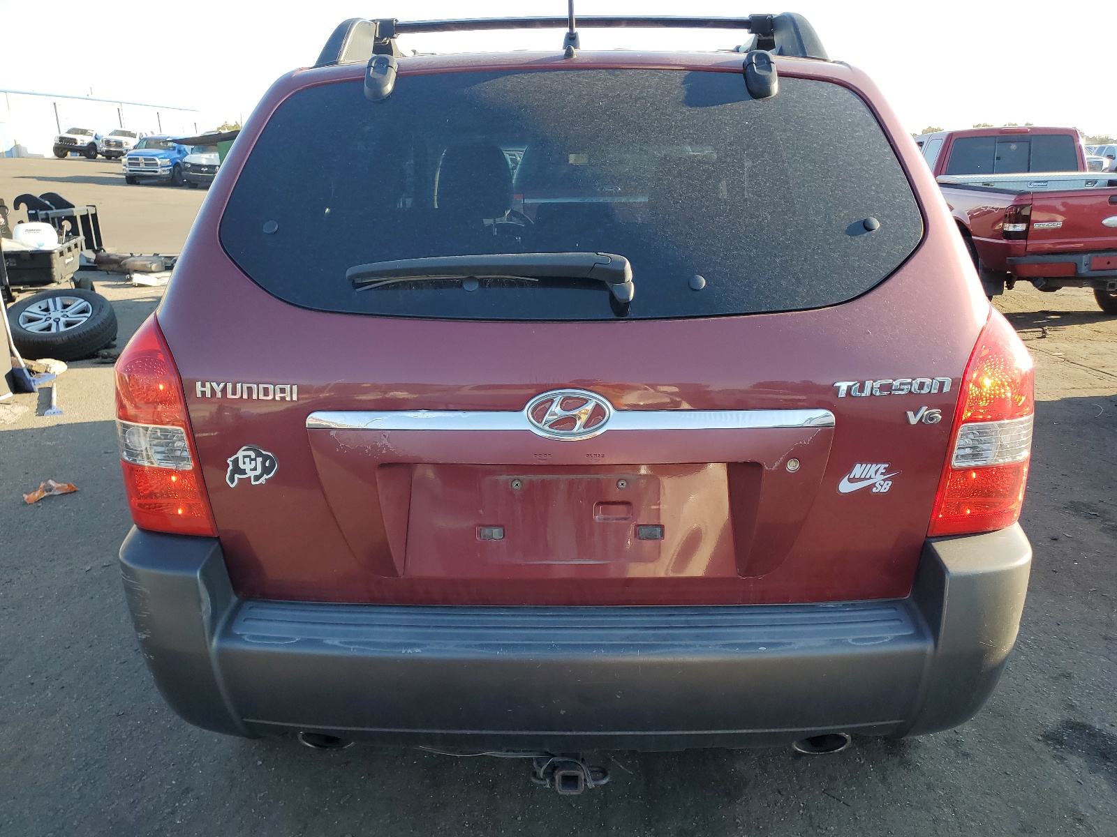 KM8JN12D05U140587 2005 Hyundai Tucson Gls