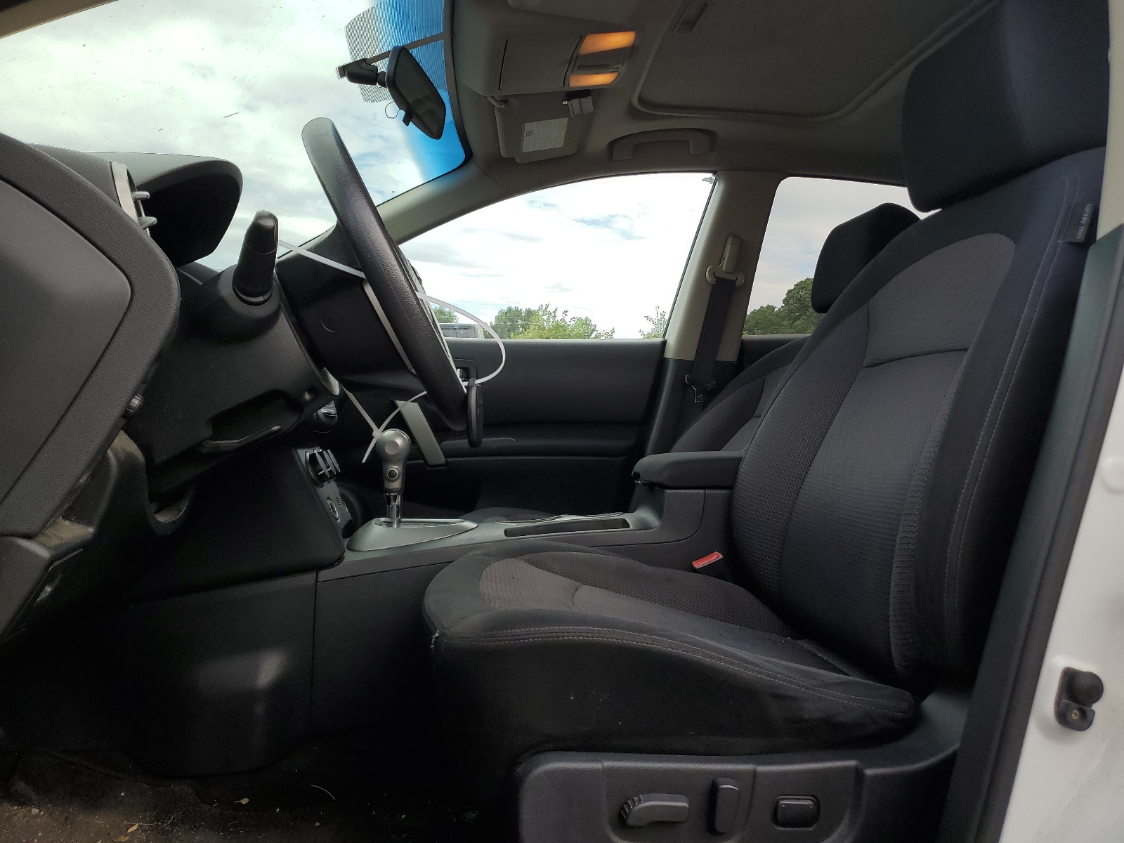 JN8AS5MV0BW257522 2011 Nissan Rogue S