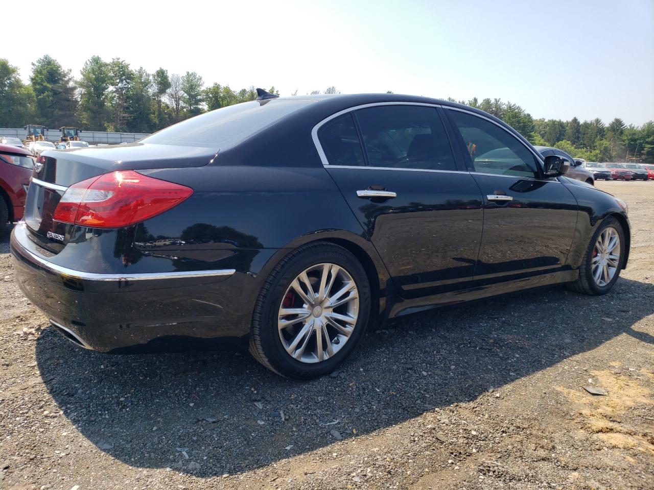 2013 Hyundai Genesis 3.8L VIN: KMHGC4DD1DU253445 Lot: 63198724